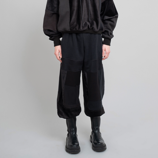 Monochromatic Pants In Black